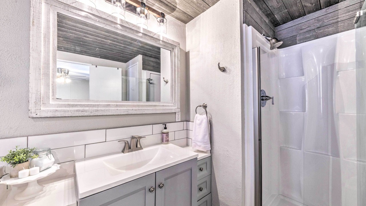 Photo of Bathroom in Cloudcroft