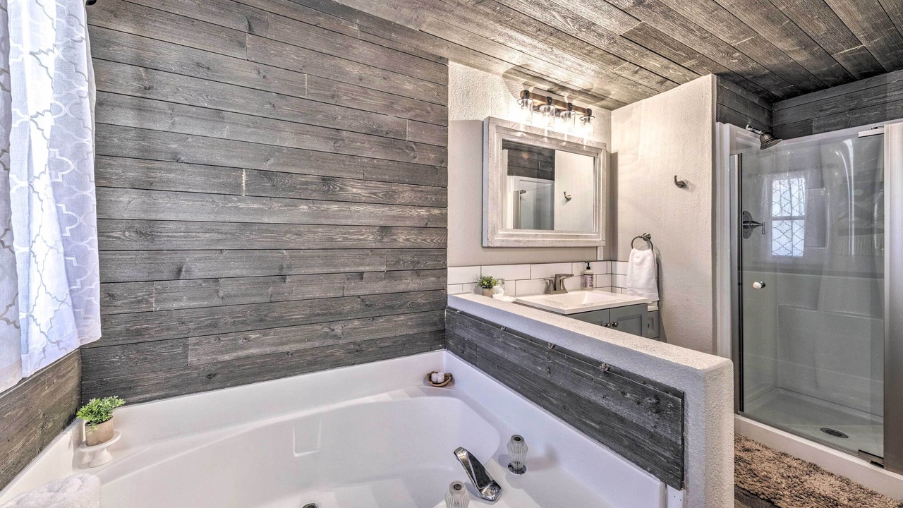 Photo of Bathroom in Cloudcroft