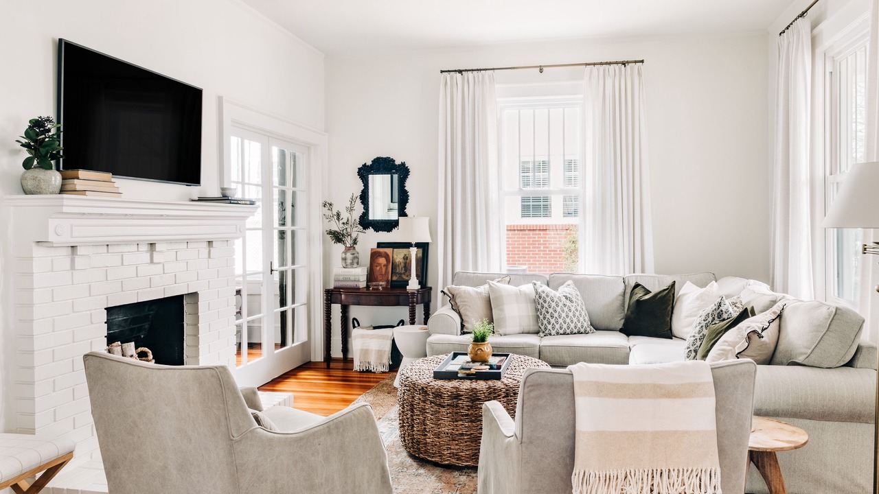 Photo of Livingroom in Pettigru Street Historic District