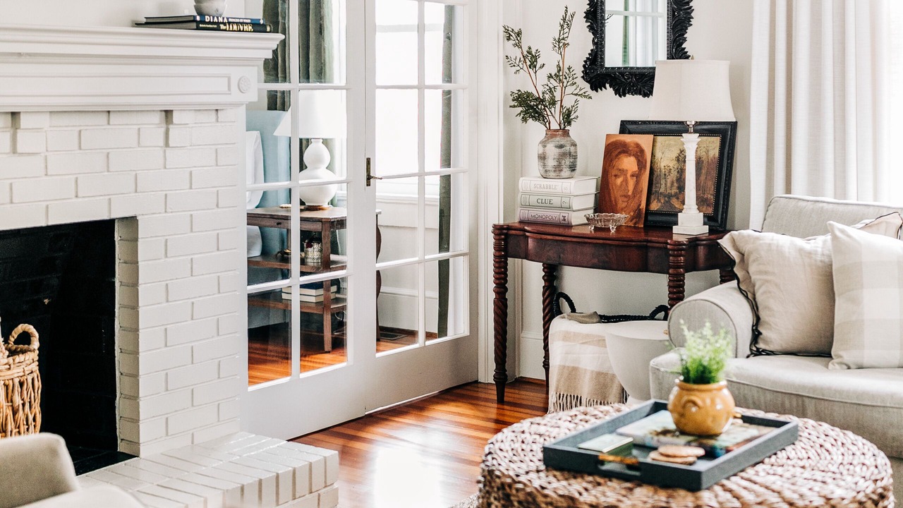 Photo of Livingroom in Pettigru Street Historic District