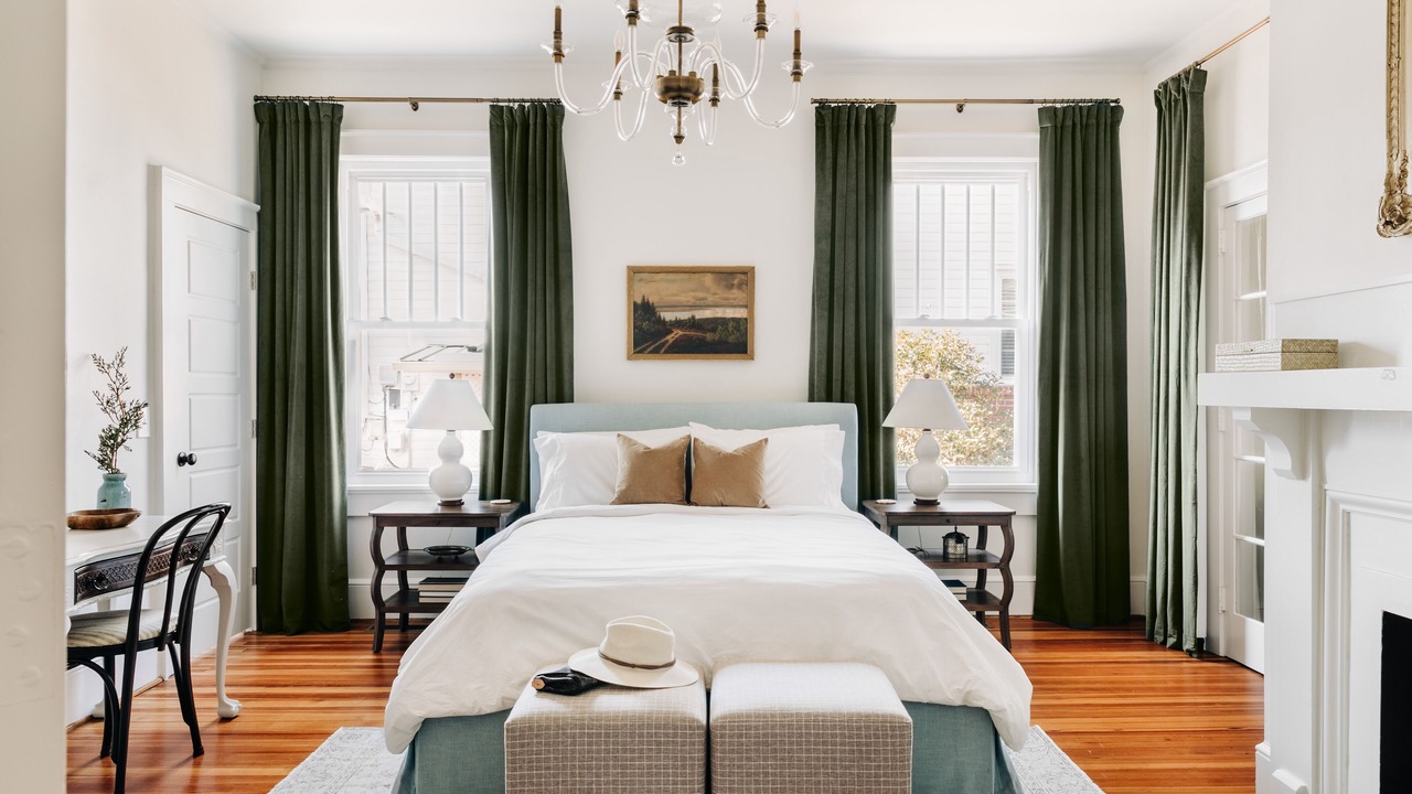 Photo of Bedroom in Pettigru Street Historic District