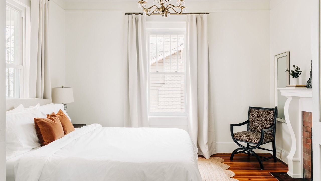 Photo of Bedroom in Pettigru Street Historic District