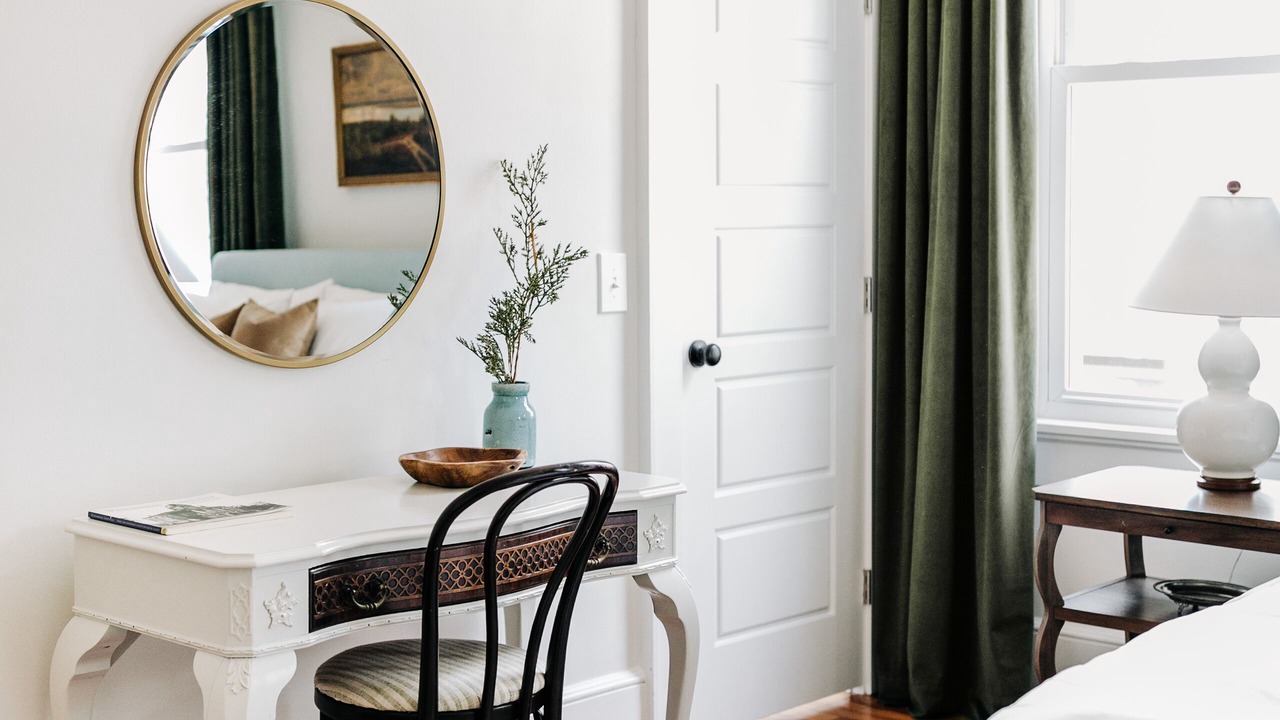 Photo of Bedroom in Pettigru Street Historic District