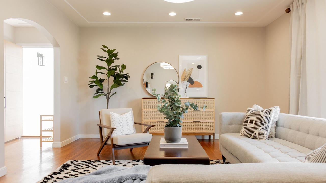 Photo of Livingroom in Downtown