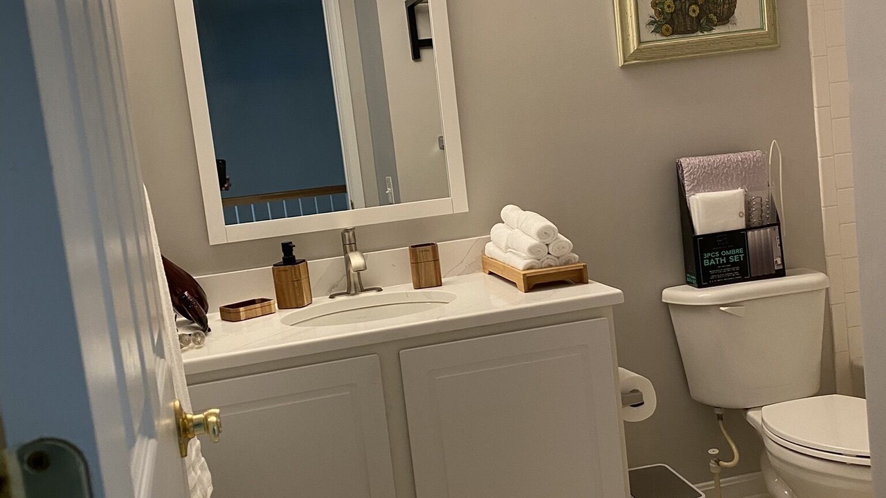 Photo of Bathroom in Newark