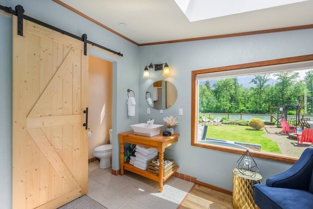 Photo of Bathroom in Gold Bar