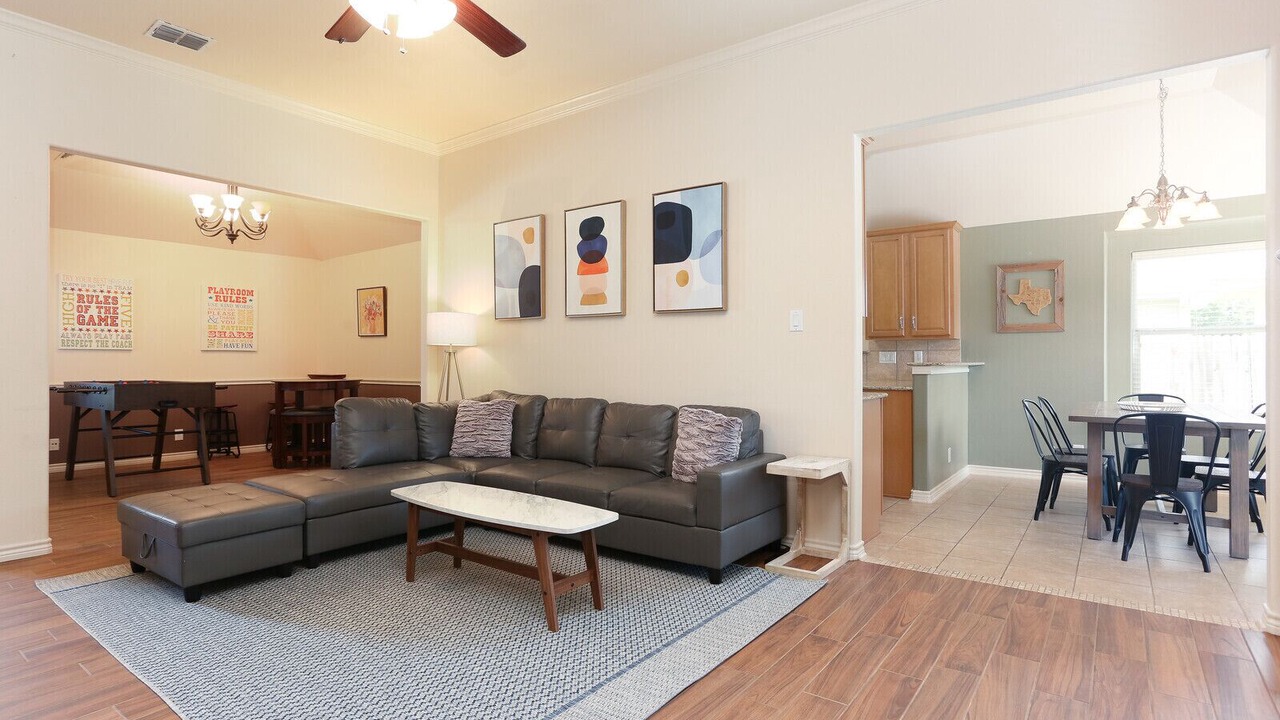 Photo of Livingroom in Schertz