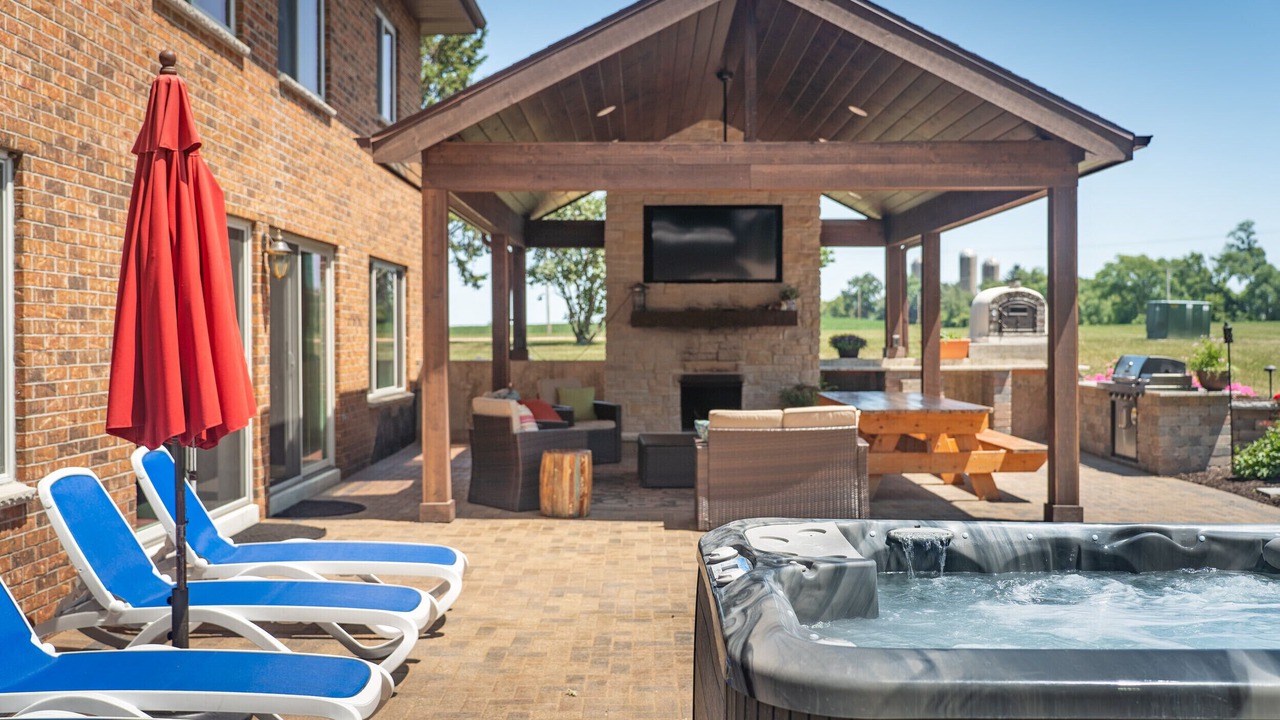 Photo of Outdoor in Elkhorn