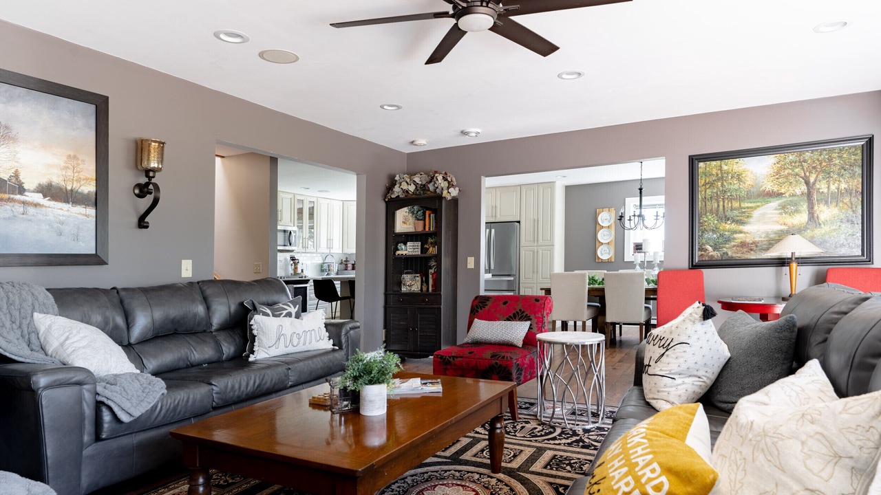 Photo of Livingroom in Elkhorn