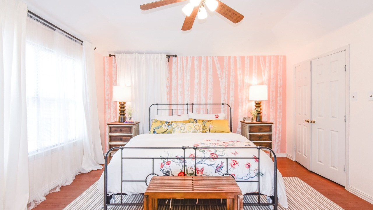 Photo of Bedroom in Central Arlington
