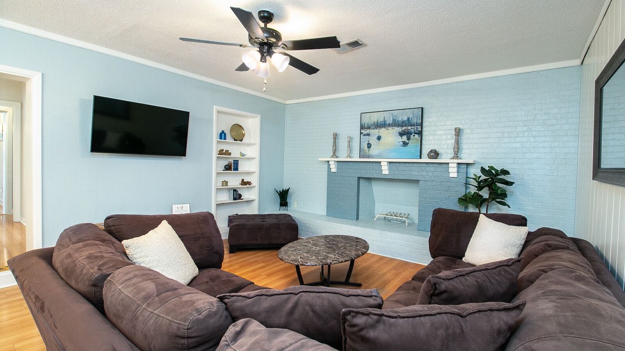 Photo of Livingroom in Gainesville