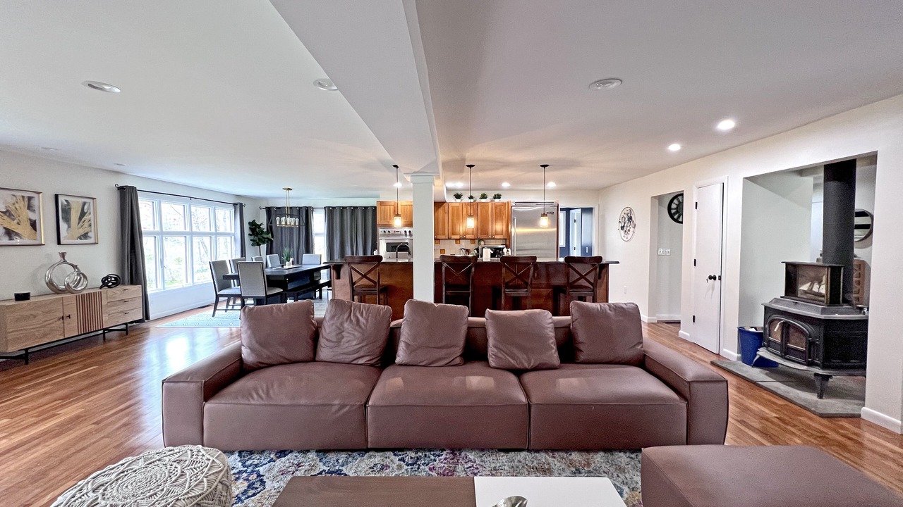 Photo of Livingroom in Stonington
