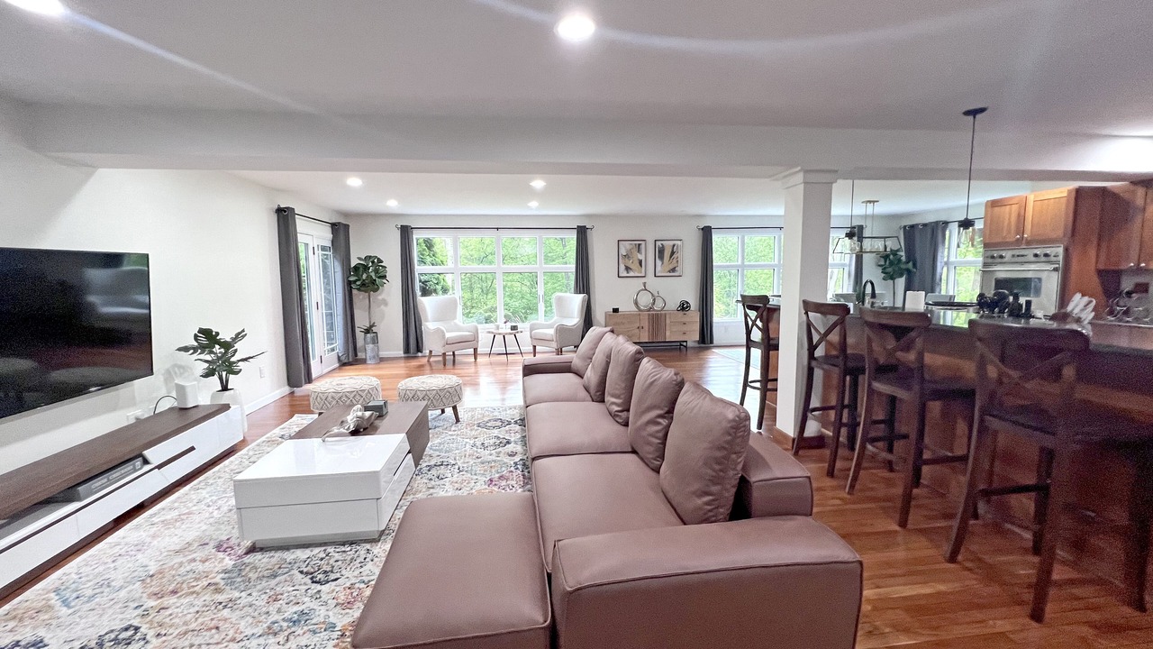 Photo of Livingroom in Stonington