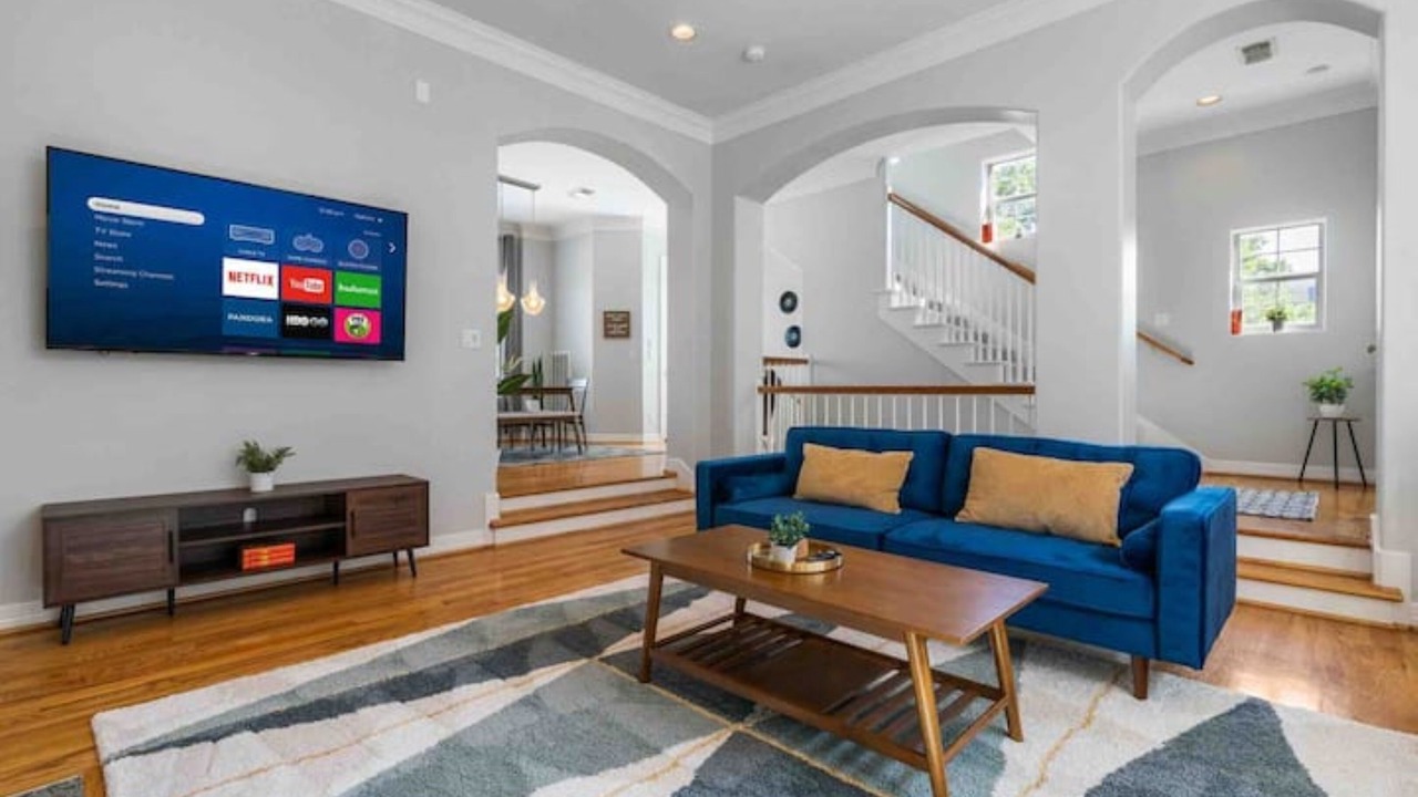 Photo of Livingroom in Midtown