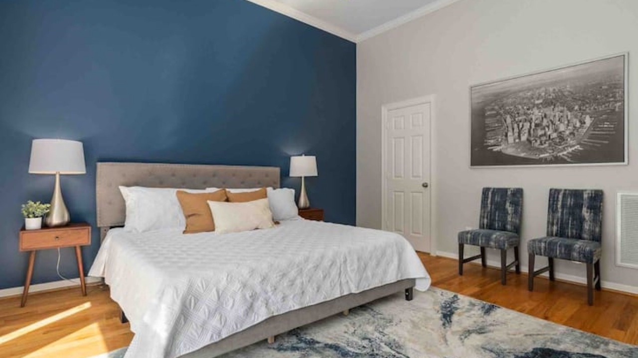 Photo of Bedroom in Midtown