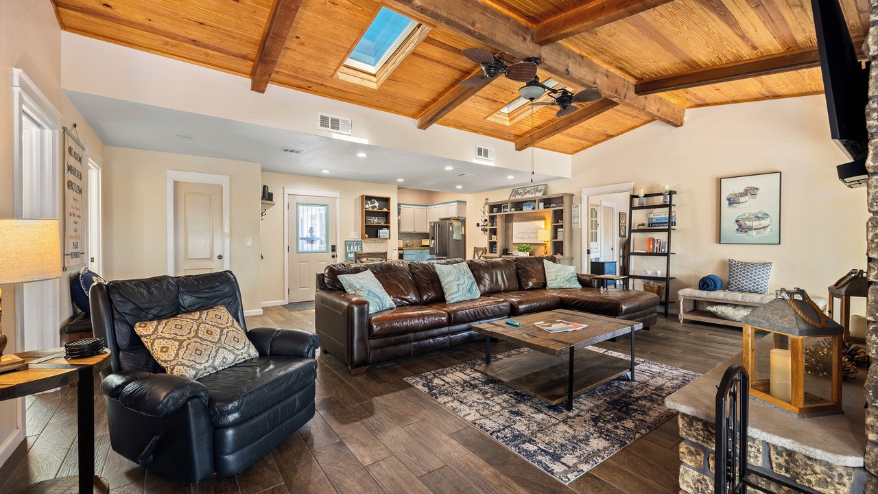 Photo of Livingroom in Spicewood
