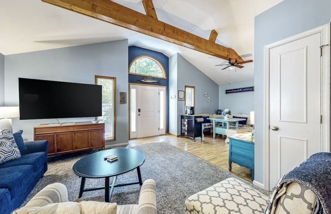 Photo of Livingroom in Ocean Pines