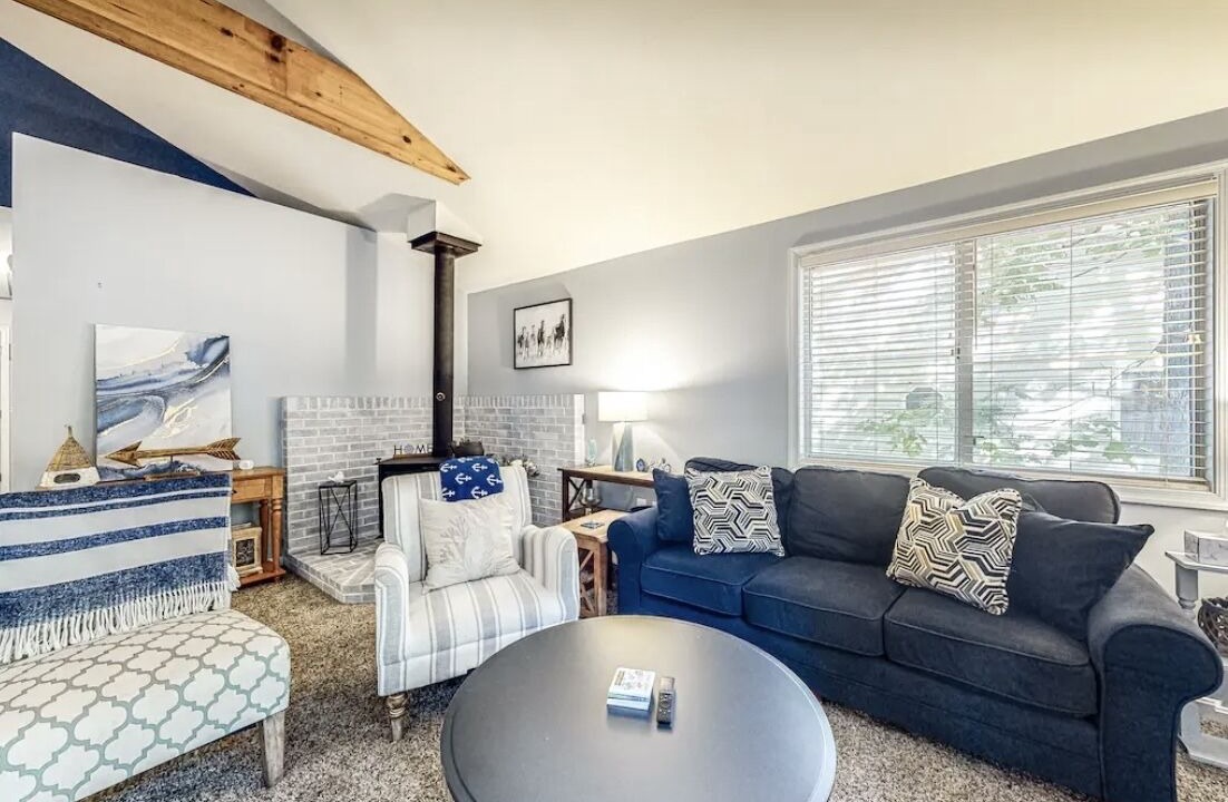 Photo of Livingroom in Ocean Pines