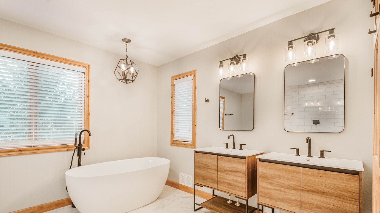 Photo of Bathroom in Mountainside