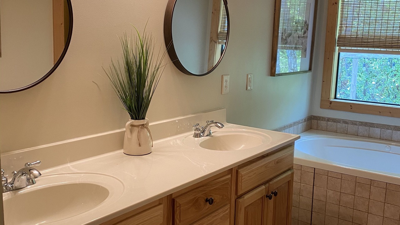 Photo of Bathroom in Clarkesville