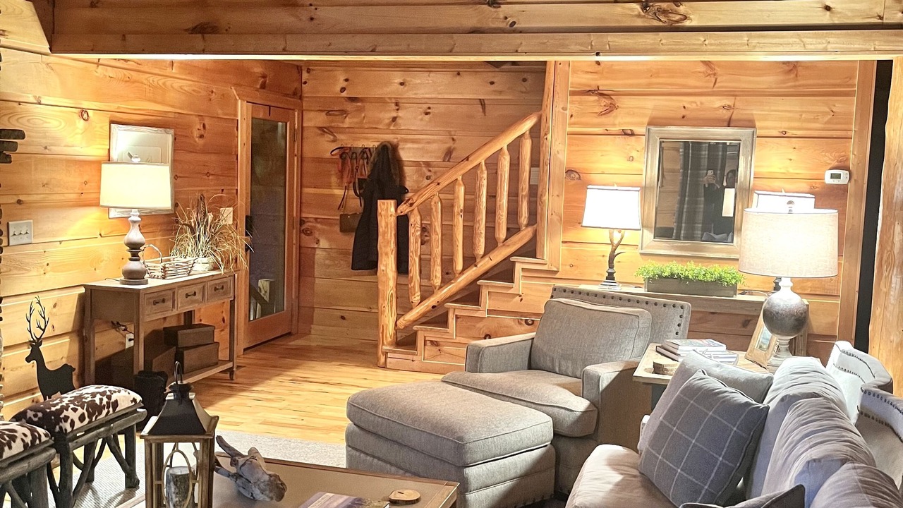 Photo of Livingroom in Clarkesville