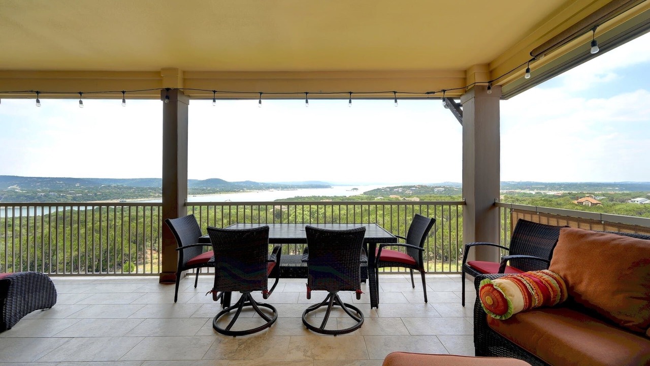Photo of Patio Balcony in Jonestown