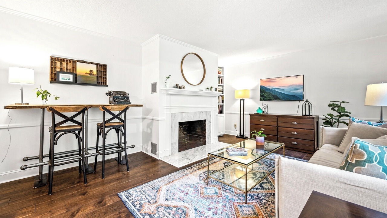 Photo of Livingroom in Sewanee
