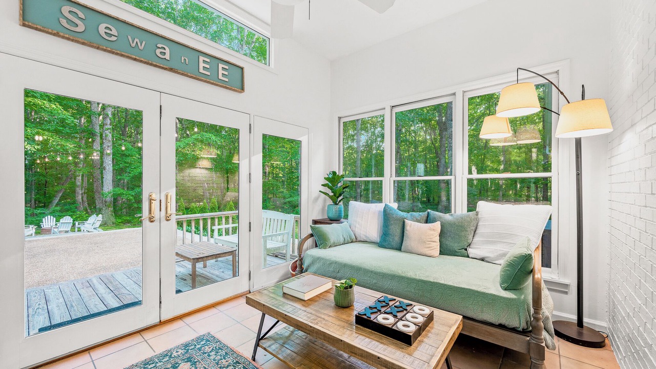 Photo of Livingroom in Sewanee