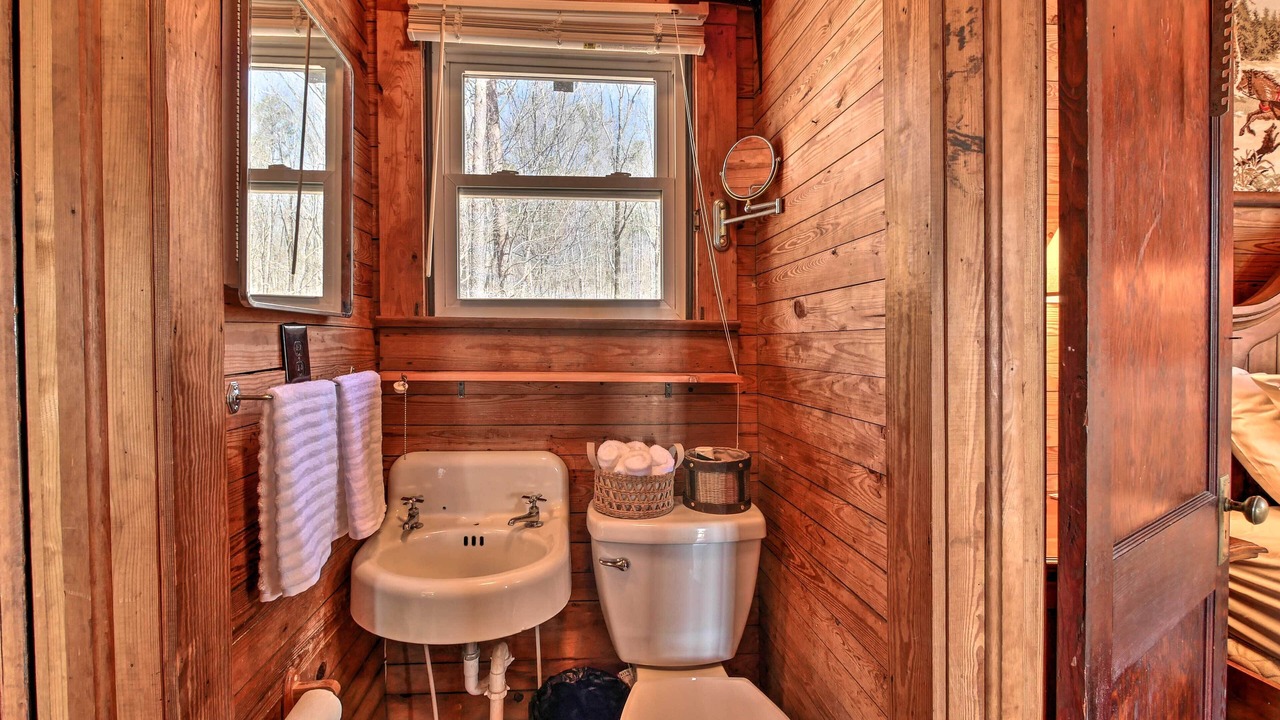 Photo of Bathroom in Cloudland