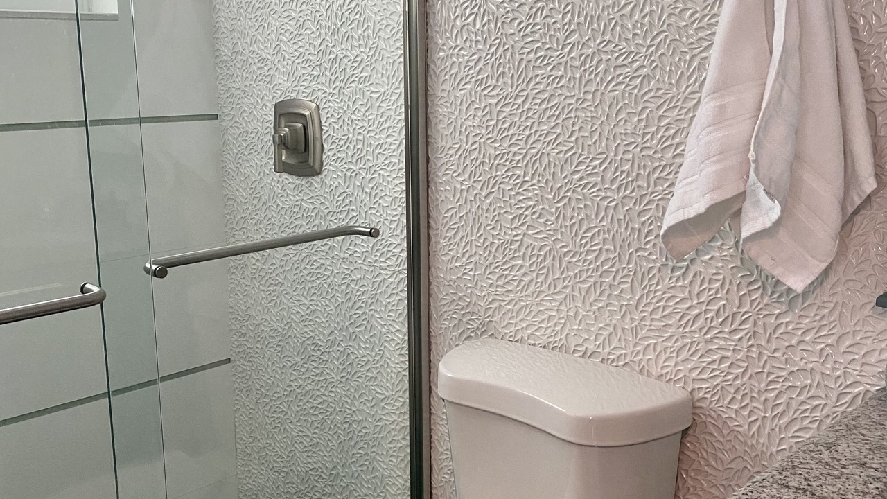 Photo of Bathroom in Lighthouse Point