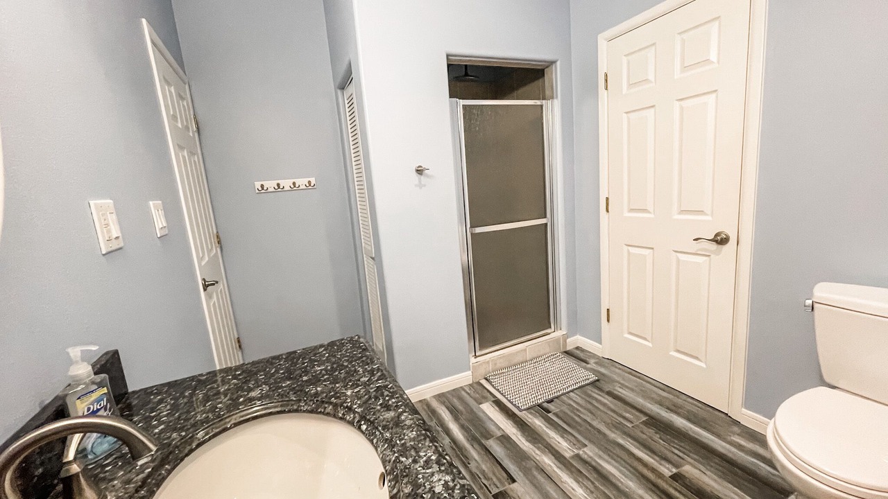 Photo of Bathroom in Pirates Beach