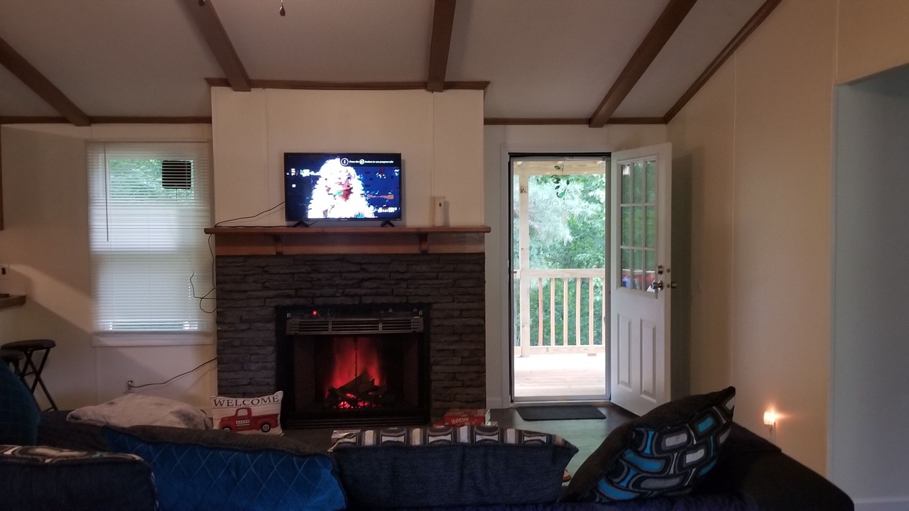 Photo of Livingroom in Millersville