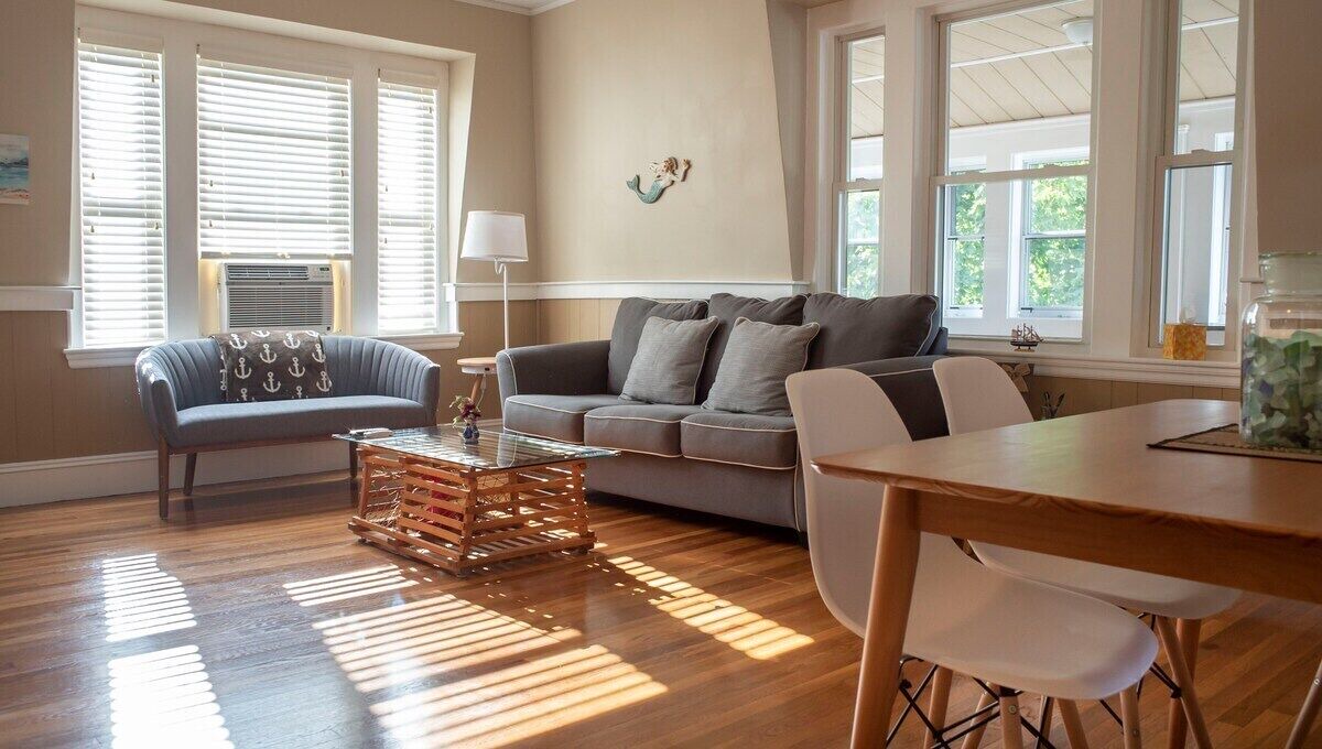 Photo of Livingroom in Quincy