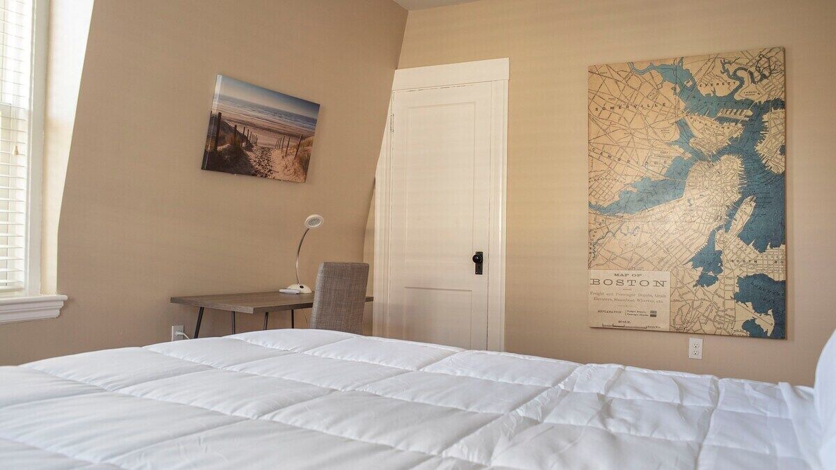 Photo of Bedroom in Quincy