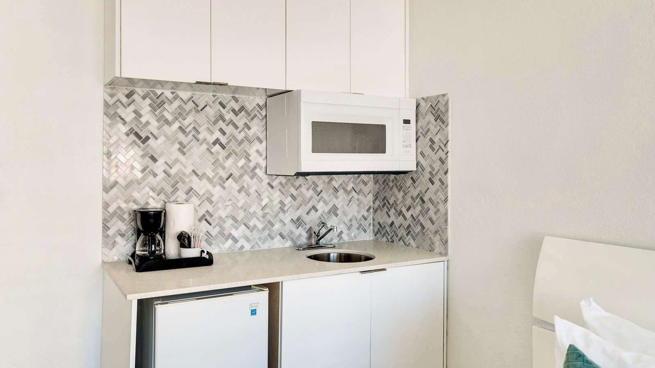 Photo of Kitchen in Flamingo/Lummus