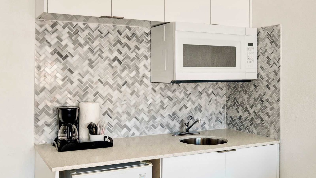 Photo of Kitchen in Flamingo/Lummus