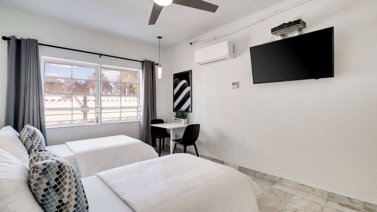 Photo of Bedroom in Flamingo/Lummus