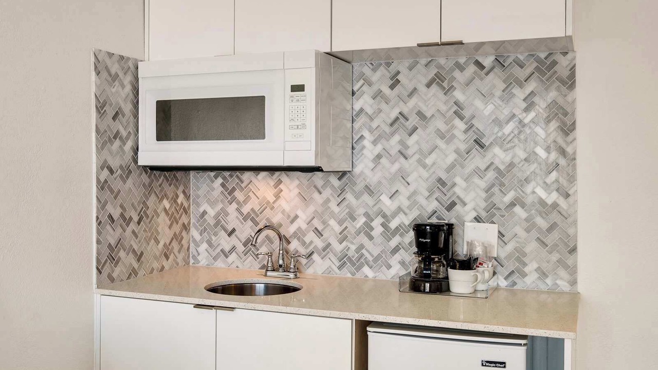 Photo of Kitchen in Flamingo/Lummus