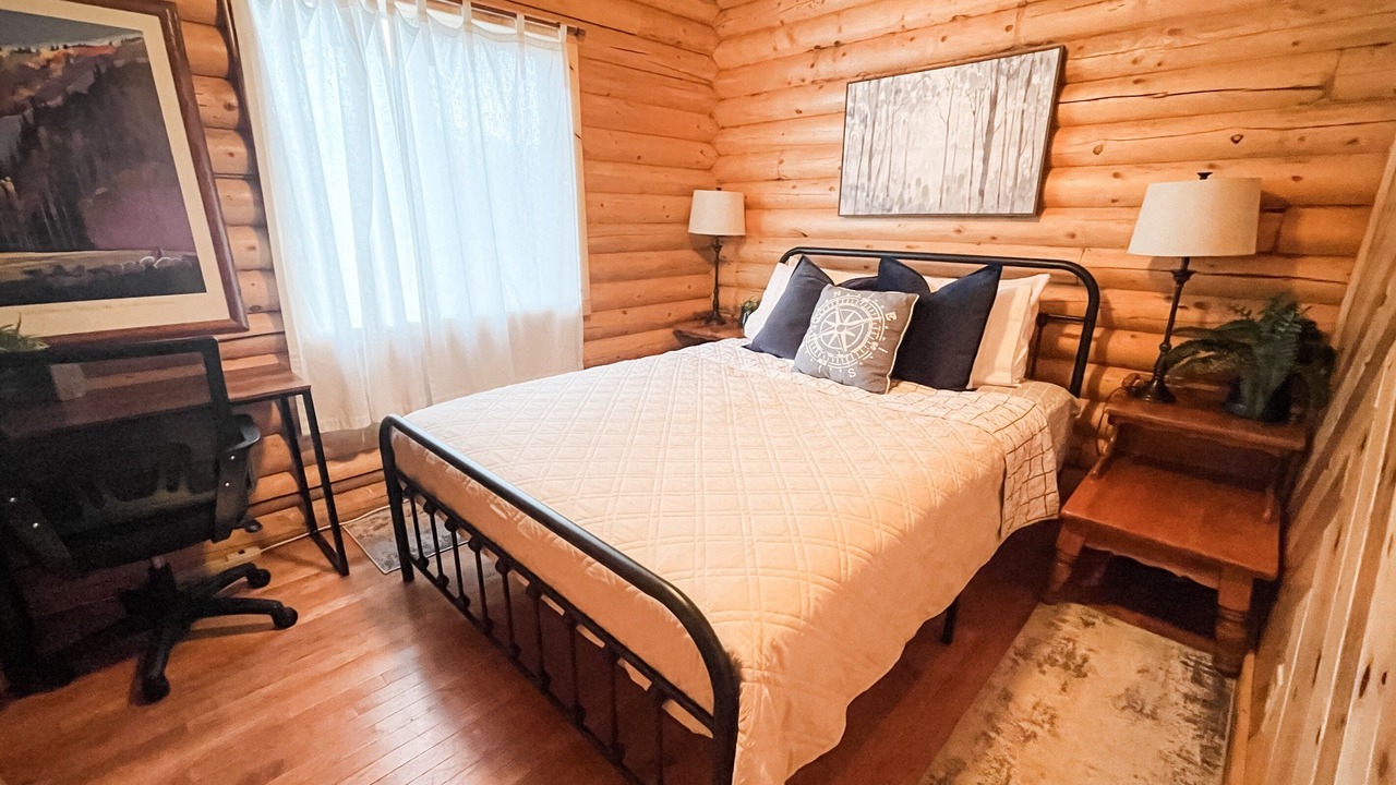 Photo of Bedroom in South Fork