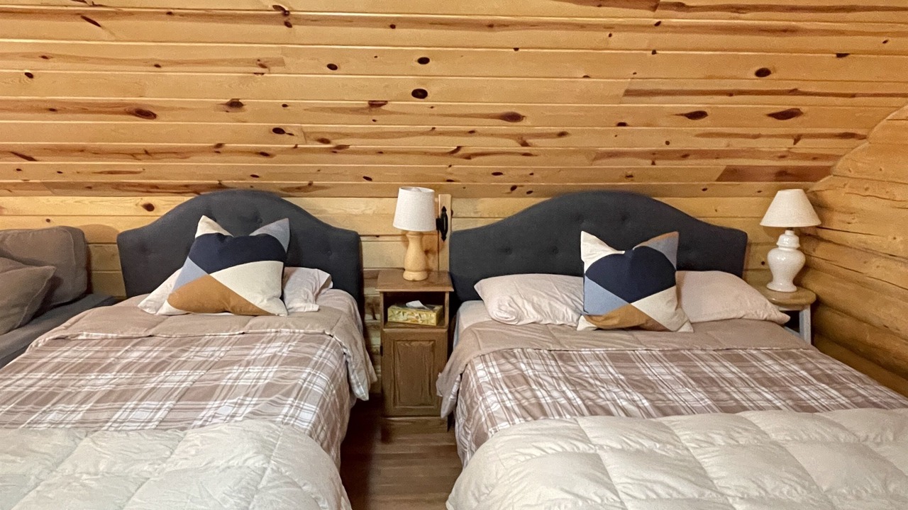 Photo of Bedroom in South Fork