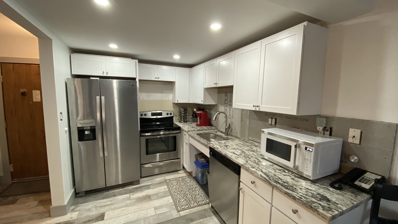 Photo of Kitchen in Peak 9