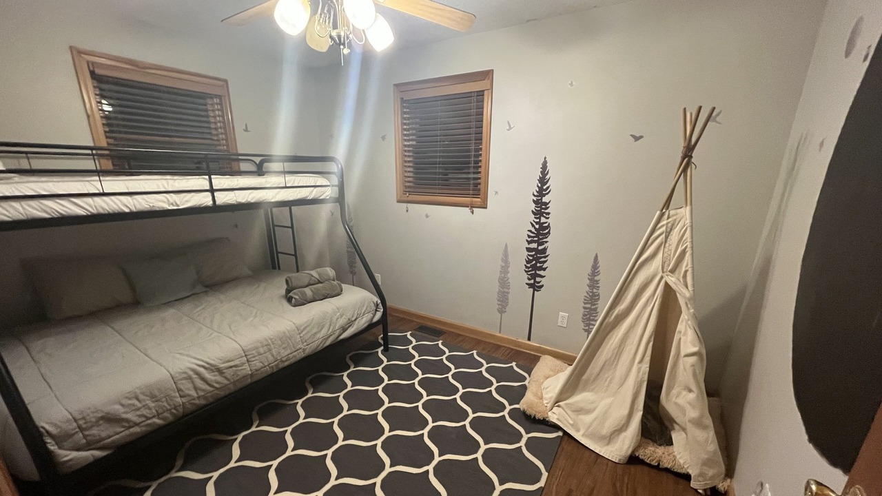 Photo of Bedroom in Logan
