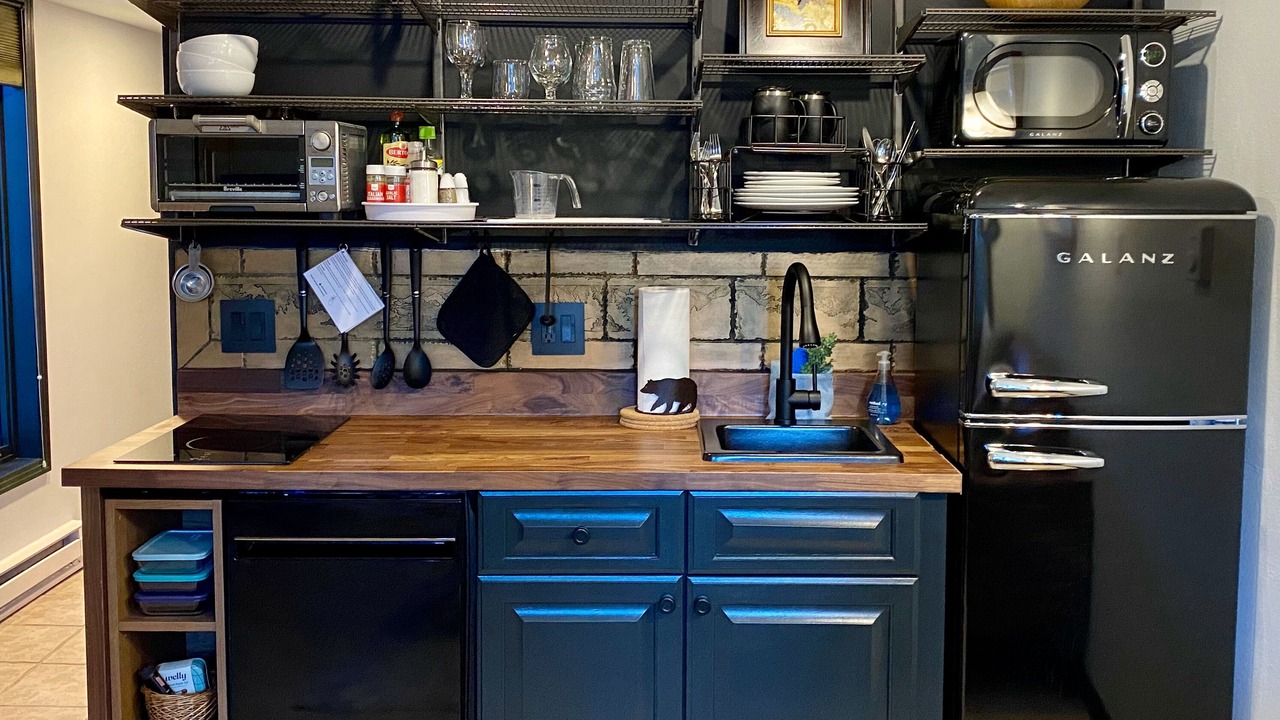 Photo of Kitchen in Four O'Clock