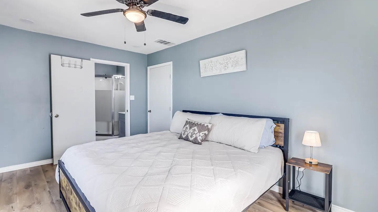 Photo of Bedroom in Sand Point
