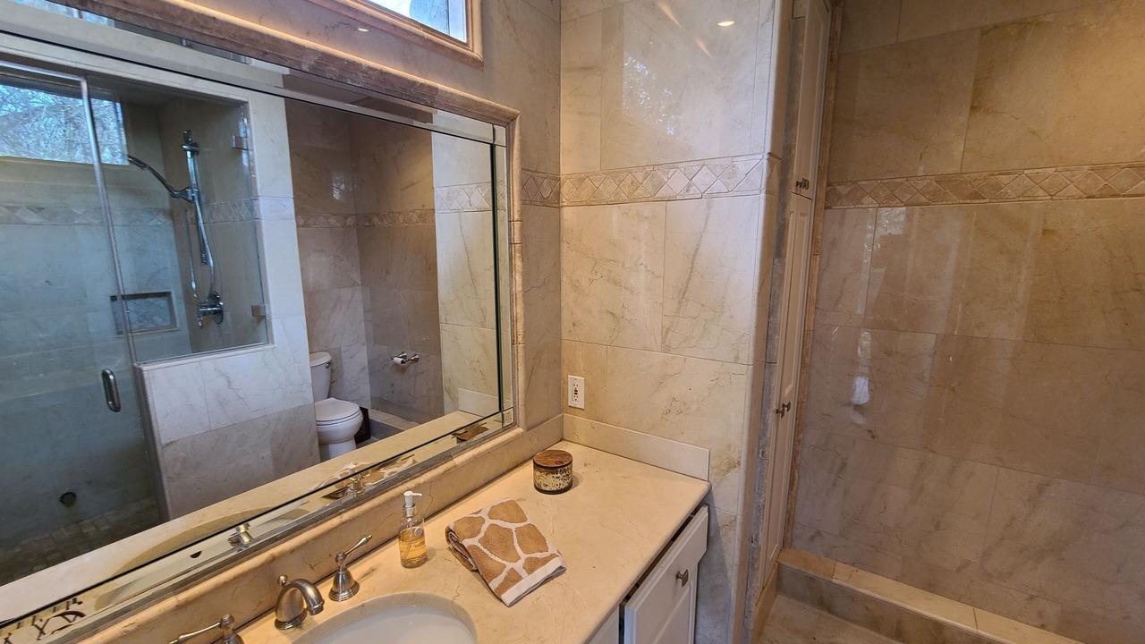 Photo of Bathroom in Rivercrest