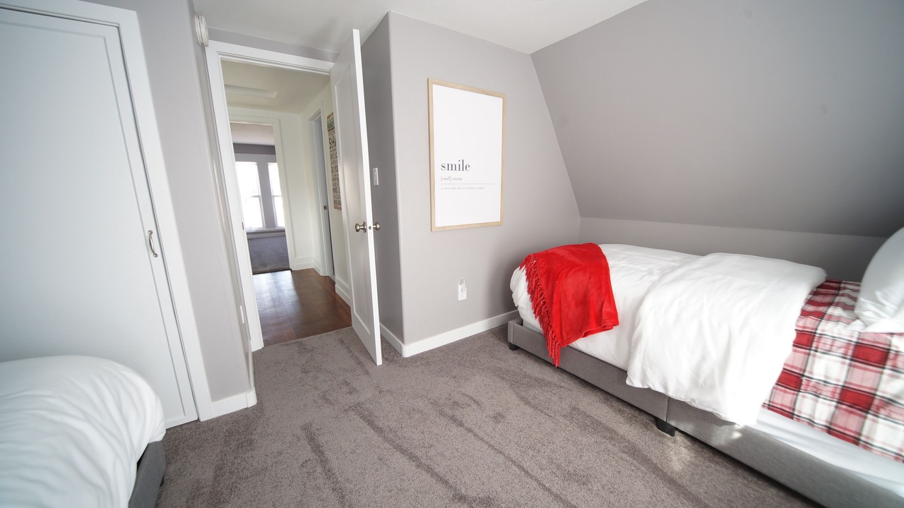 Photo of Bedroom in Delta