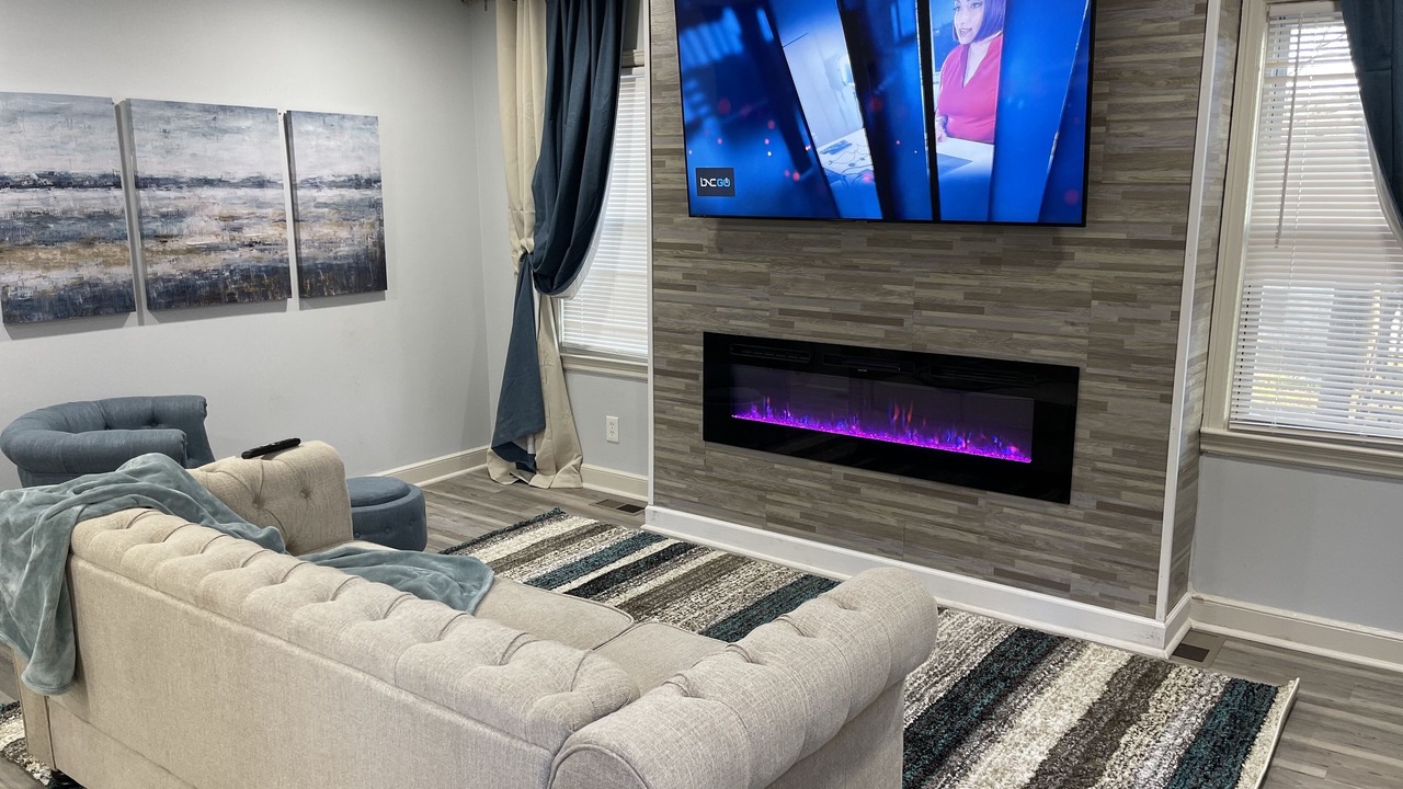 Photo of Livingroom in Jefferson Park
