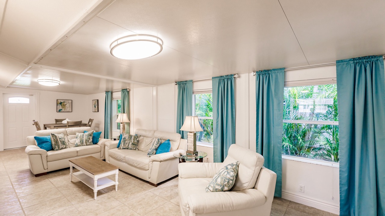 Photo of Bedroom in Naples Park