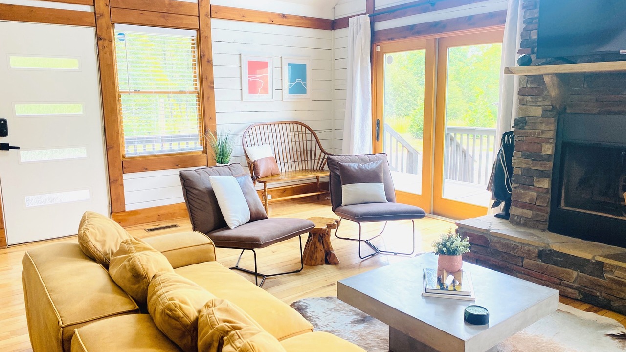 Photo of Livingroom in Stokes