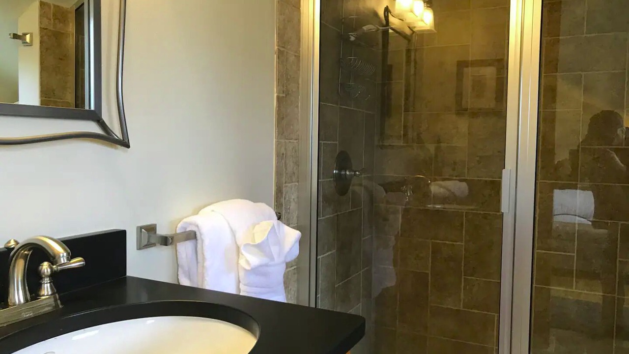 Photo of Bathroom in Central Boulder